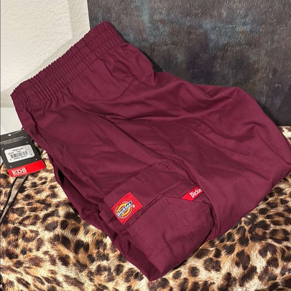Dickies Burgundy woman’s scrub pants